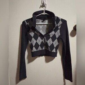 Cropped V neck Argyle Crop Top
